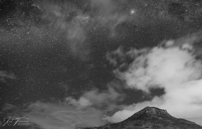 La Tourelle Mountain Tamarin with view on night sky and Milky way
